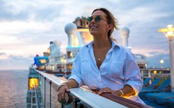 Những người U70 bán nhà mua sự lênh đênh, dưỡng già nhẹ tênh trên du thuyền: "Tôi chỉ cần vui vẻ và tận hưởng cuộc sống"