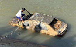 Phát hiện 1 chiếc ô tô dưới kênh cùng bộ hài cốt bên trong, nghi của người đàn ông mất tích từ năm 2023