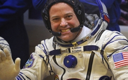 Trở về Trái đất sau 178 ngày ngoài vũ trụ, phi hành gia giác ngộ ra chân lý thay đổi cuộc đời