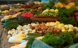 Mỹ công bố danh sách 15 loại rau quả ít thuốc trừ sâu nhất năm, bất ngờ với vị trí thứ nhất