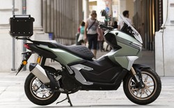 Nhẹ hơn đối thủ gần 40kg, mẫu xe tay ga 'độc lạ' này liệu có làm nên chuyện trước Honda và Yamaha?
