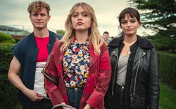 Xem phim Sex Education, tôi quyết định trở thành "đồng phạm" trong một kế hoạch bí mật của con