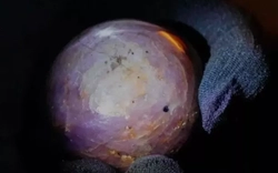 Công bố viên sapphire sao tím quý hiếm lớn chưa từng thấy