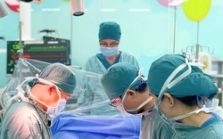 Đại phẫu ‘2 trong 1’ cứu bệnh nhi mắc bệnh lý kép hiếm gặp
