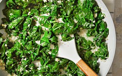 Loại rau nhiều sắt hơn cả thịt bò, được bán đầy chợ Việt: Không phải ai cũng biết để ăn