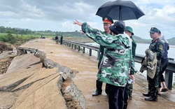 Sập bờ kè sông Ba làm 4 người tử vong: Ngỡ ngàng biển cấm bị tháo dỡ trước khi xảy ra vụ việc