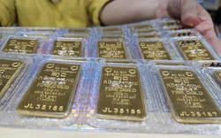 Sáng 20-1, giá vàng miếng SJC 165 triệu đồng/lượng vẫn khan hiếm, không dễ mua