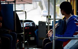 Ngày tốt nghiệp ĐH, mẹ tặng tôi 15 chữ: Sau này lấy chồng, tôi áp dụng tương tự với 2 đứa con, kết quả không ngờ