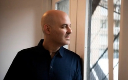 Phát hiện cựu phó chủ tịch marketing 48 tuổi của Mastercard hiện đi làm shipper