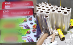 Phát hiện cơ sở sản xuất màng bọc thực phẩm giả chứa chất cấm ở Hà Nội: Cảnh báo nguy cơ gây dậy thì sớm ở nữ giới và vô sinh ở nam giới