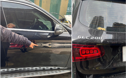 Điều tra vụ ô tô Mercedes bị cào xước, đập kính lái khi đỗ trên vỉa hè Hà Nội