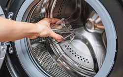 20 năm dùng máy giặt mà không biết điều này, bảo sao nhiều nhà càng giặt càng bẩn