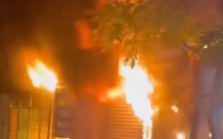 Bộ Công an gửi thư khen Tổ CSGT phá cửa cứu 11 người thoát khỏi đám cháy