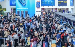 'Sốt' vé máy bay Tết, các hãng tăng mạnh chuyến đêm
