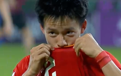 Đẹp vô cùng: Thanh Nhàn hôn lên lá cờ Tổ quốc, ăn mừng cú sút quyết định giúp U23 Việt Nam giành hạng 3 châu Á