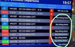 Choáng với cảnh "Bay không khách" đỏ rực sân bay, lý do vé Tết đắt là đây