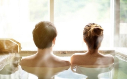 Chỉ vì tắm nước nóng sai cách, bé trai 13 tuổi suýt mất mạng: Những thời điểm tắm nguy hiểm nhiều người Việt vẫn mắc