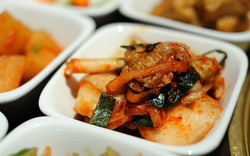 Cả gia đình 3 người lần lượt qua đời: Bác sĩ liên tục cảnh báo 4 loại thực phẩm để lâu trong tủ lạnh có thể "tiếp tay" cho ung thư