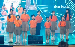 Chung kết toàn quốc Light Up 2025 thành đại nhạc hội tiếng Anh đỉnh cao, ca sĩ Orange cùng dàn Giám khảo phải "wow" liên tục!