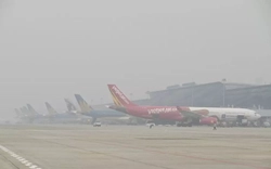 13 chuyến bay tại Nội Bài không thể cất - hạ cánh sáng nay