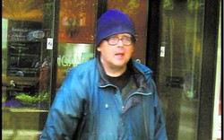 Phát hiện người đàn ông SN 1948 thu gom phế liệu nhưng sở hữu két sắt chứa 124 kg vàng, danh mục cổ phiếu hơn 25 tỷ đồng và 143 triệu đồng trong tài khoản ngân hàng