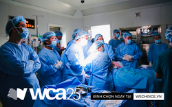 Hai bệnh viện, một ê-kíp bác sĩ, và hành trình đi cứu những trái tim nhỏ bằng quả dâu tây ở trong bụng mẹ