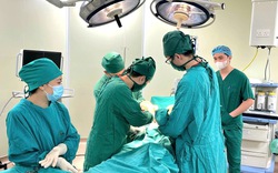 Ca mổ thần tốc 40 phút cứu cụ bà 101 tuổi