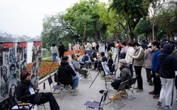 Một dịch vụ ở Hồ Gươm hốt bạc dịp Tết dương lịch, ung dung "đút túi" 3 triệu mỗi ngày