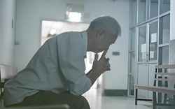 Bước vào viện dưỡng lão của người Mỹ và nhận ra điều đau lòng nhất của tuổi già