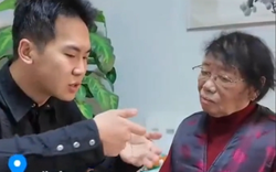 Thấy giá vàng lập đỉnh, cụ bà 87 tuổi quyết bán 8 chỉ vàng tích góp hơn 30 năm, dùng 121 triệu đồng thu được cho việc không ai ngờ tới