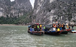 Đột kích "sới bạc" trên biển Vịnh Hạ Long, tạm giữ 30 người