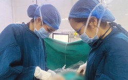 Thiếu nữ 17 tuổi suýt mất buồng trứng do u bì xoắn hai bên