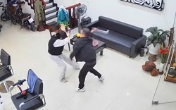 Chồng vào quán cắt tóc truy sát vợ con ở Bắc Ninh