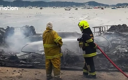 Hơn 20 tàu cao tốc bị thiêu rụi trong vụ hỏa hoạn tại Thái Lan