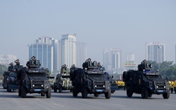 Lực lượng tinh nhuệ cùng dàn khí tài hiện đại diễn tập, sẵn sàng tham gia bảo vệ Đại hội Đảng