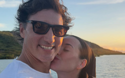 Katy Perry chia sẻ những khoảnh khắc trong kỳ nghỉ đầu tiên với cựu thủ tướng Canada