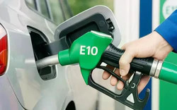 Giá xăng tăng nhẹ từ 15h chiều nay