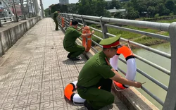 Thái Nguyên: Lắp đặt loạt phao cứu hộ tại cầu Bến Tượng