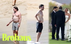 Hai biểu tượng nam tính tuổi 50: Lãng tử DiCaprio đã "xập xệ", Spider-man Tobey Maguire đạt đỉnh cao của sự độ lượng