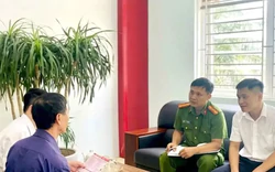 Nhân viên ngân hàng báo công an khi khách rút 1,5 tỷ đồng