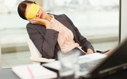 Ngủ trưa bao lâu để tránh nặng đầu, uể oải?