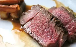 Lời cảnh báo cho người thích ăn thịt bò tái