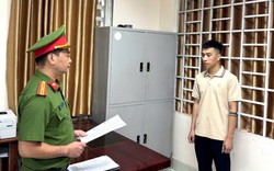 Kiểm tra cửa hàng, ra quyết định khởi tố chủ shop quần áo Nguyễn Văn Duy SN 2000