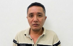 Bắt giữ kẻ chặn đầu ô tô, đập kính chắn gió trên phố Hà Nội
