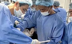 Chồng hiến thận cứu vợ trong ca ghép thận đầu tiên tại Đồng Nai
