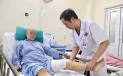 Khối u ung thư sát dây thần kinh, bác sĩ nỗ lực giữ chân cho người mẹ 2 con