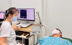 Hít 50 quả bóng cười mỗi ngày, nam thanh niên yếu dần tứ chi