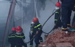Cháy xưởng sản xuất đồ gỗ rộng hàng trăm mét vuông ở Đà Lạt
