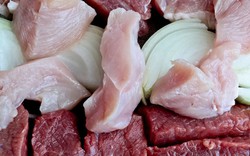 Thịt bò và thịt gà, loại nào tốt hơn cho đường ruột? Phát hiện sự khác biệt ít ai ngờ