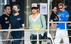 ĐỘC QUYỀN bộ ảnh “nét căng” BIGBANG trên đường ra SVĐ Mỹ Đình: G-Dragon để râu mà vẫn bảnh, Taeyang - Daesung giữ phong độ